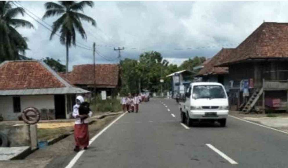 Makin Padatnya Jalur Lubuk Linggau Sekayu, Warga Sanga Desa Berharap Ada Zebra Cross di Areal Sekolah