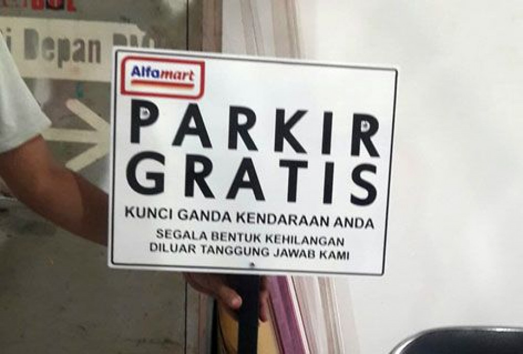 WAJIB TAHU! Pengunjung Alfamart dan Alfamidi Gratis Prakir, Tidak Boleh Ada Paksaan Jukir Liar