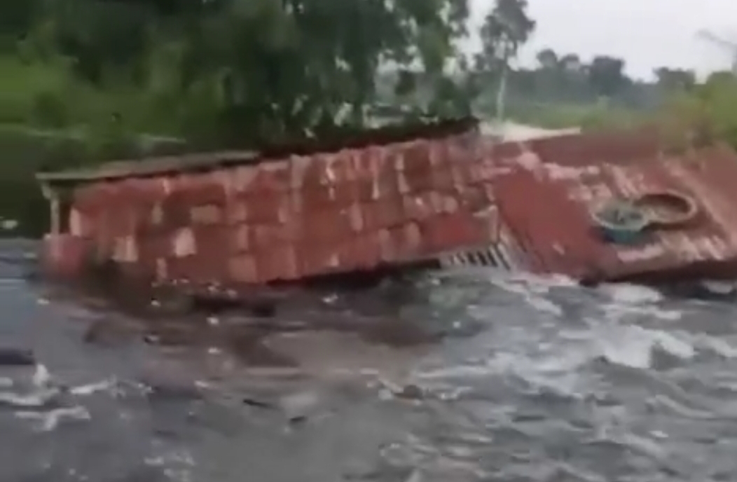 Dihantam Banjir, Rumah Warga Kota Sekayu Ini Ambruk, Begini Tanggapan Camat