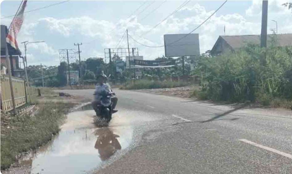 Pengendara Jalinteng Keluhkan Sering Terjadi Genangan Air, Ini Penyebabnya