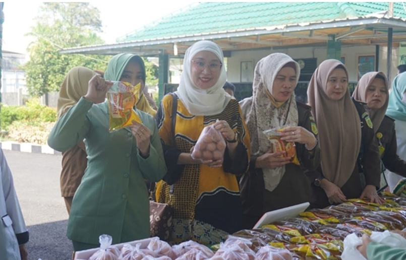 Jelang Lebaran Idul Fitri, Kodim Muba Gelar Bazar Sembako Murah