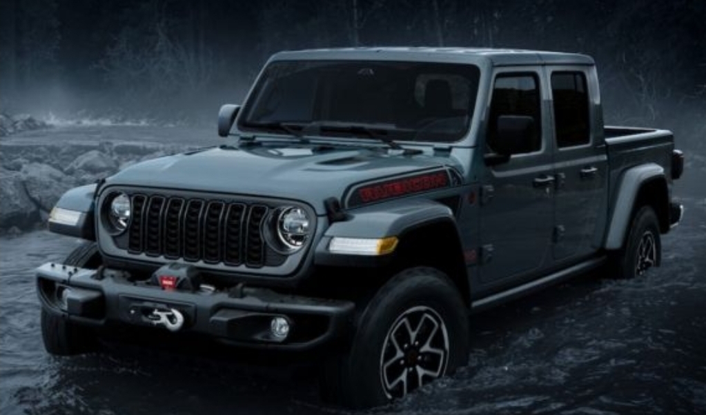 Jeep Gladiator Shadow Ops Resmi Diperkenalkan, Pikap Off-Road dengan Winch Pabrikan Pertama di Kelasnya