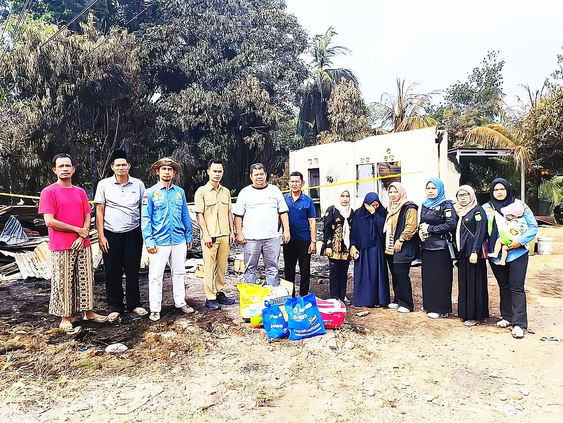 Rumah Rusmanto Ludes Terbakar, Gotong Royong Warga dan Bantuan Kecamatan Mengalir