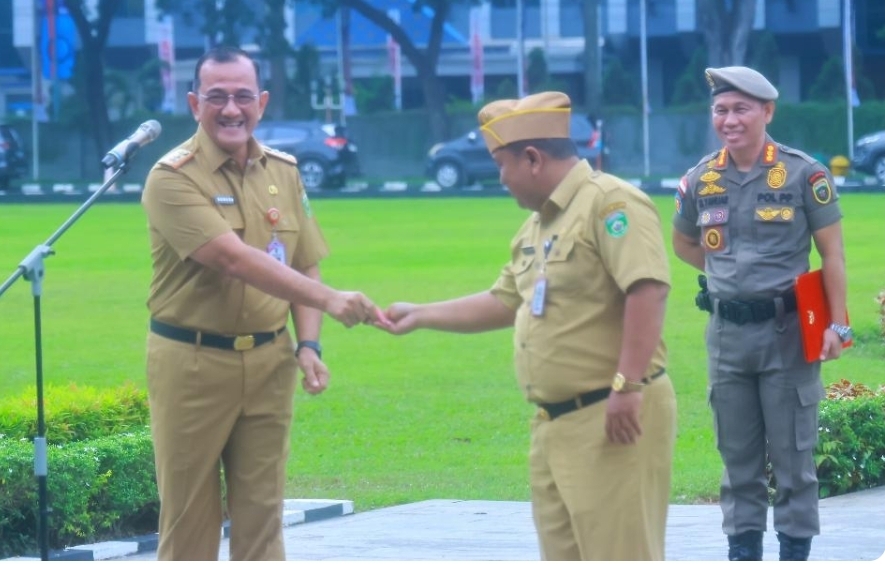 Sekda Sumsel Pimpin Apel Penutup 2025, ASN Diminta Siap Kerja Optimal Sambut Tahun 2026