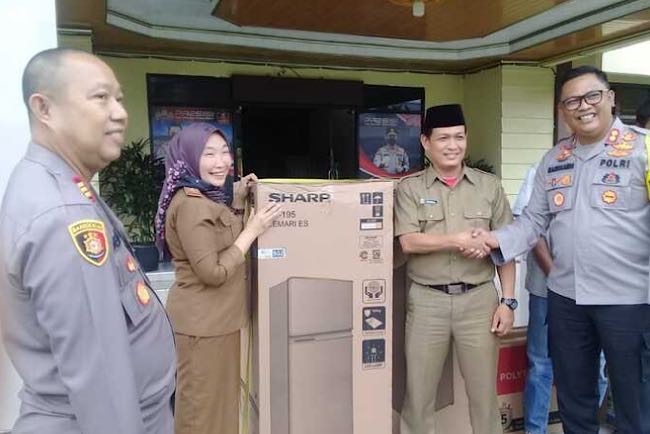 Wow! Emak-emak ASN Juara Lomba Gaple Kapolres Lubuklinggau Cup 2023