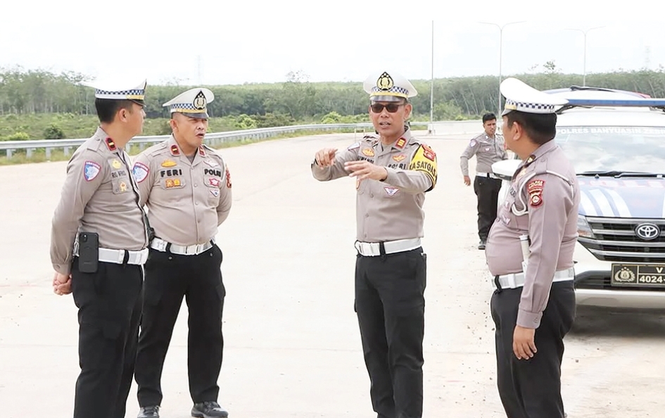 Bakal Dibuka Sebagai Jalur Alternatif Arus Mudik, Satlantas Polres Banyuasin Tinjau Tol Palembang - Betung