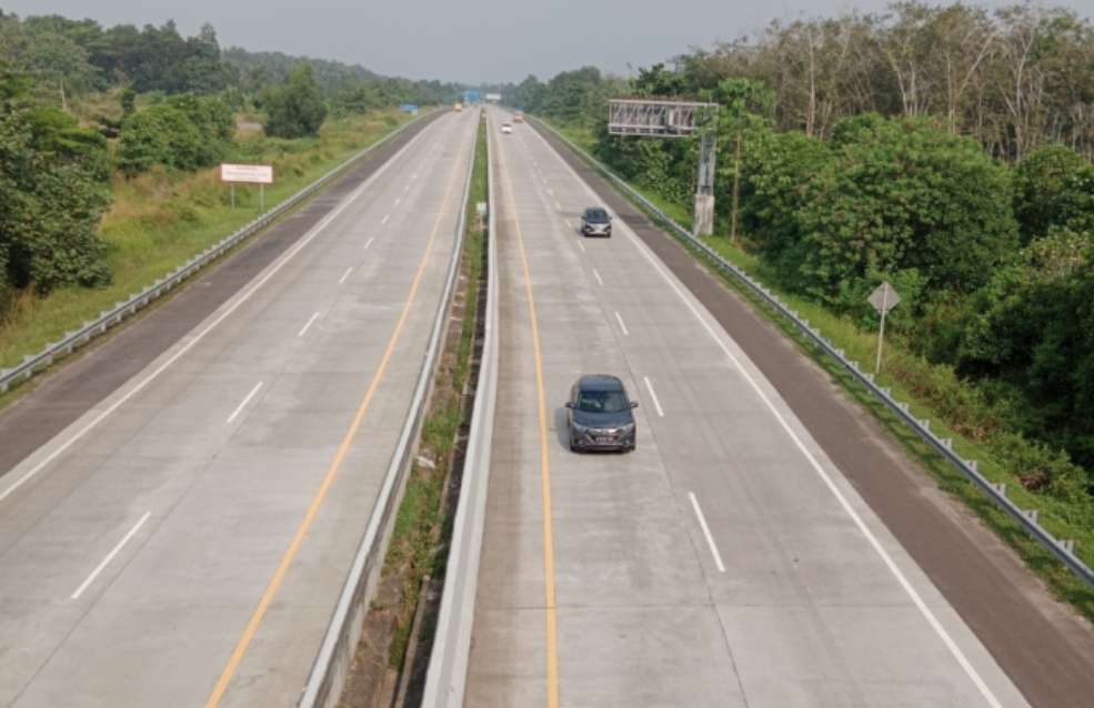 Usai Kenaikan Tarif Tol, Jalinsum Lampung Kembali Ramai, Banyak Kendaraan Beralih Gunakan Jalan Biasa