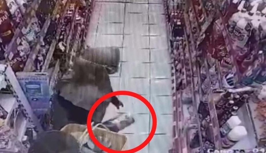 Bikin Geleng Kepala, 2 Perempuan di Lubuk Linggau Terekam CCTV Nyuri Susu di Minimarket