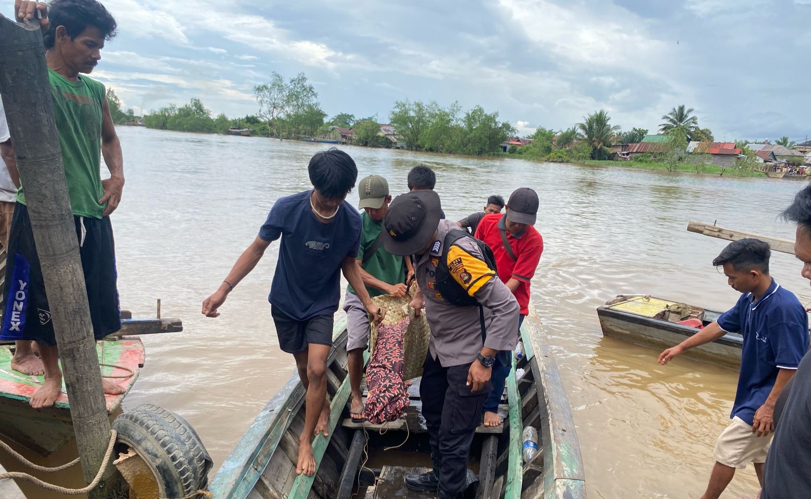 Hilang Hampir 5 Hari Nyari Nibung, Warga Teluk Kemang Ditemukan Meninggal di Sungai Dawas