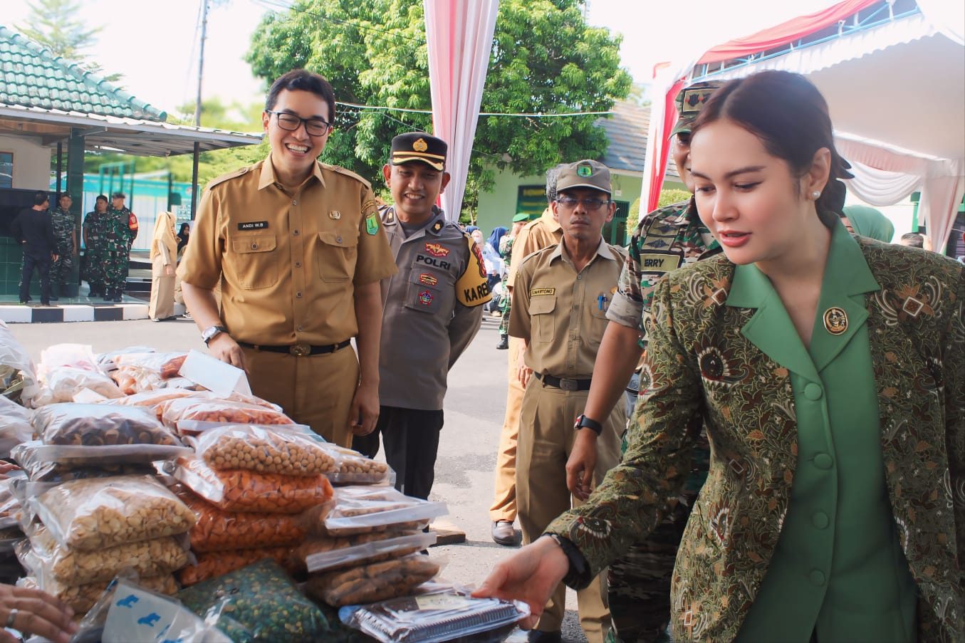 Sambut Hari Raya Idul Fitri 1445 H, Kodim 0401/Muba Gelar Bazar Murah 