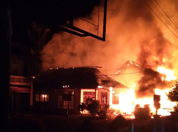 ﻿Breaking News!, Gedung BRI dan Rumdin Puskesmas Terbakar