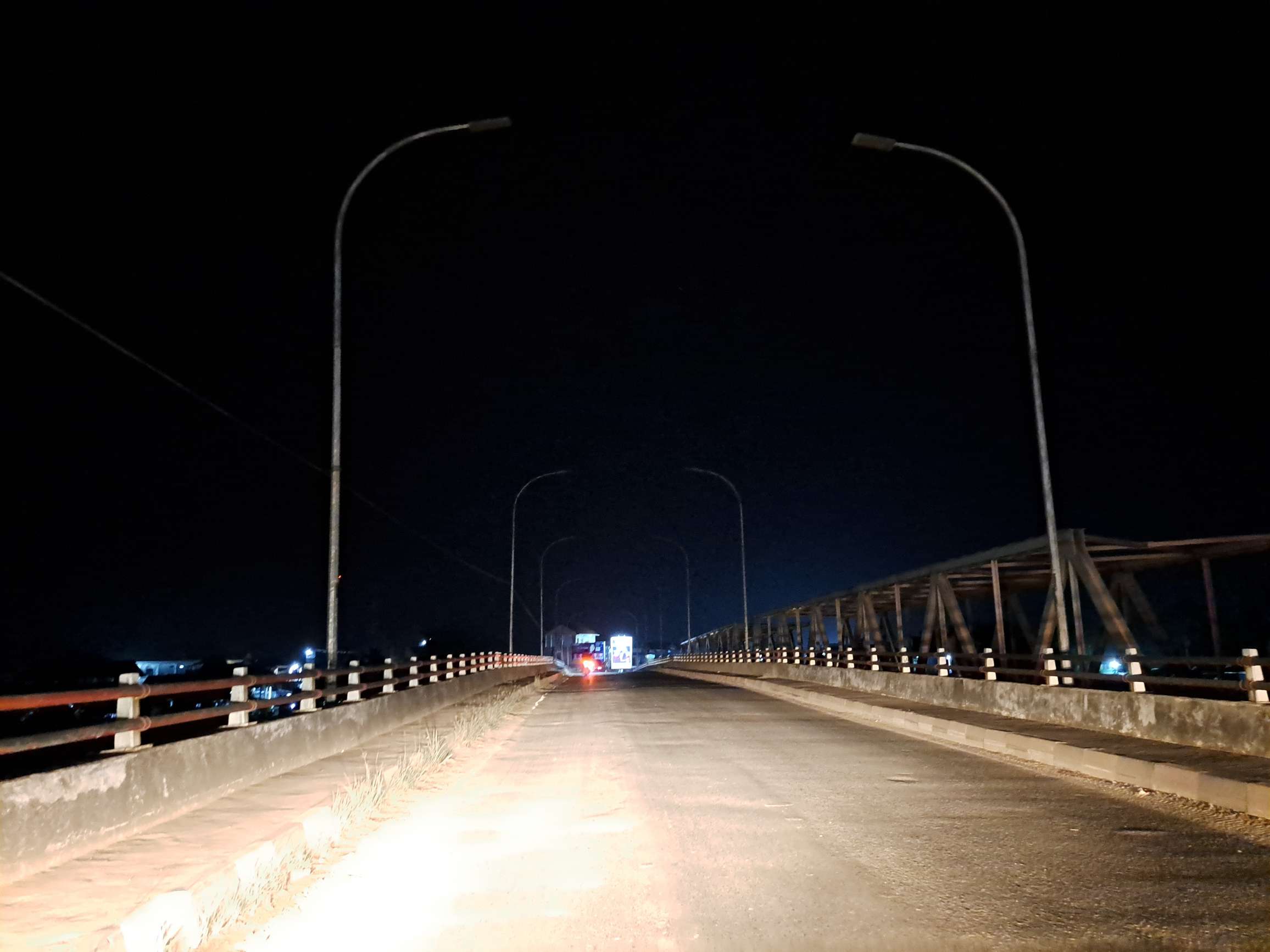 Lampu Penerangan Jembatan Tak Lagi Berfungsi, Warga Berharap Kembali Nyala