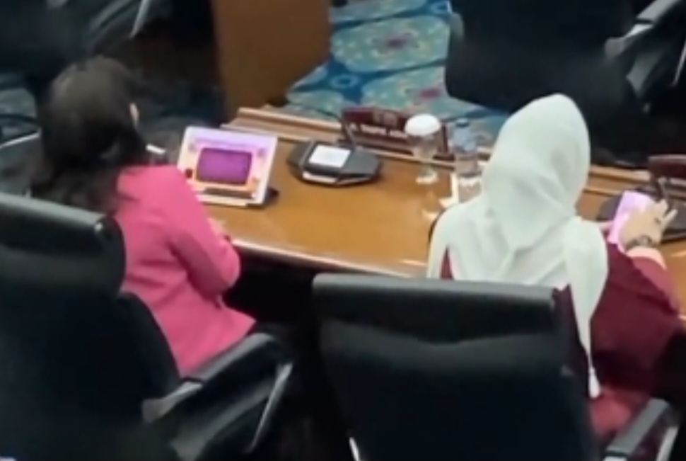 Heboh Kabar Diduga Bermain Judi Mirip Slot Saat Rapat Paripurna, Ini Bantahan Anggota DPRD DKI Jakarta