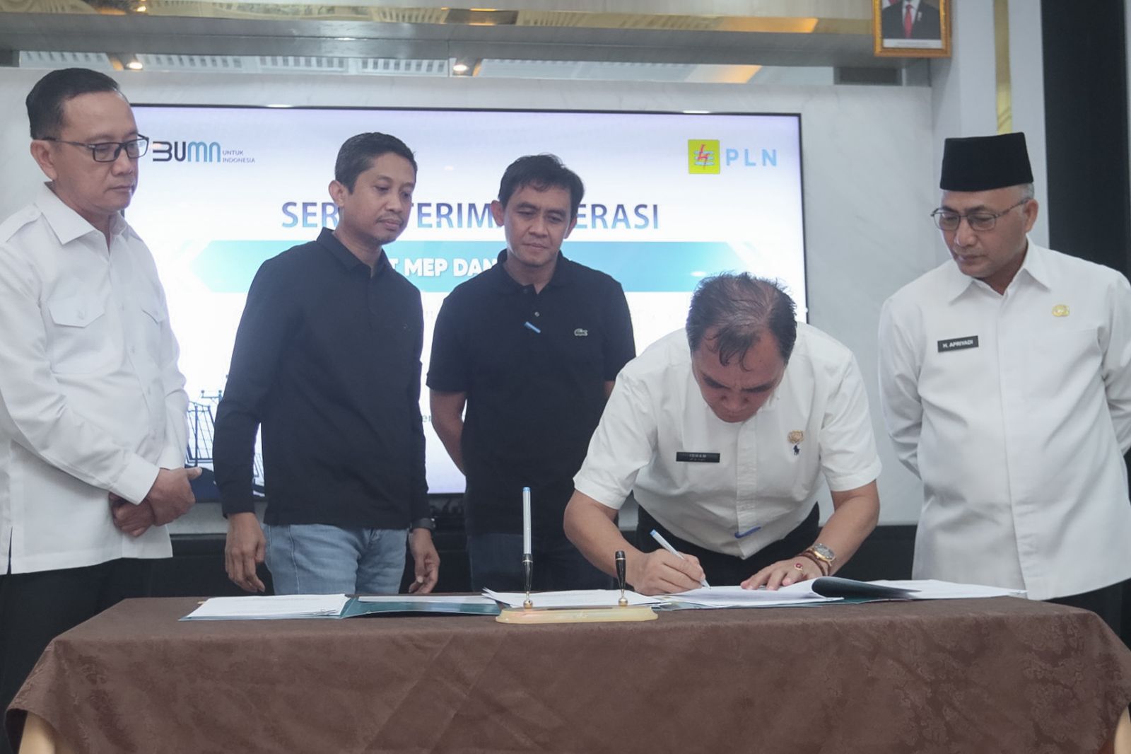 Serah Terima Operasi Tuntas, Pelanggan MEP di Muba Bertahap Mulai Nikmati Listrik PLN