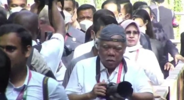 Menteri Ini Menyamar jadi Fotografer di KTT G20 Bali - Indonesia