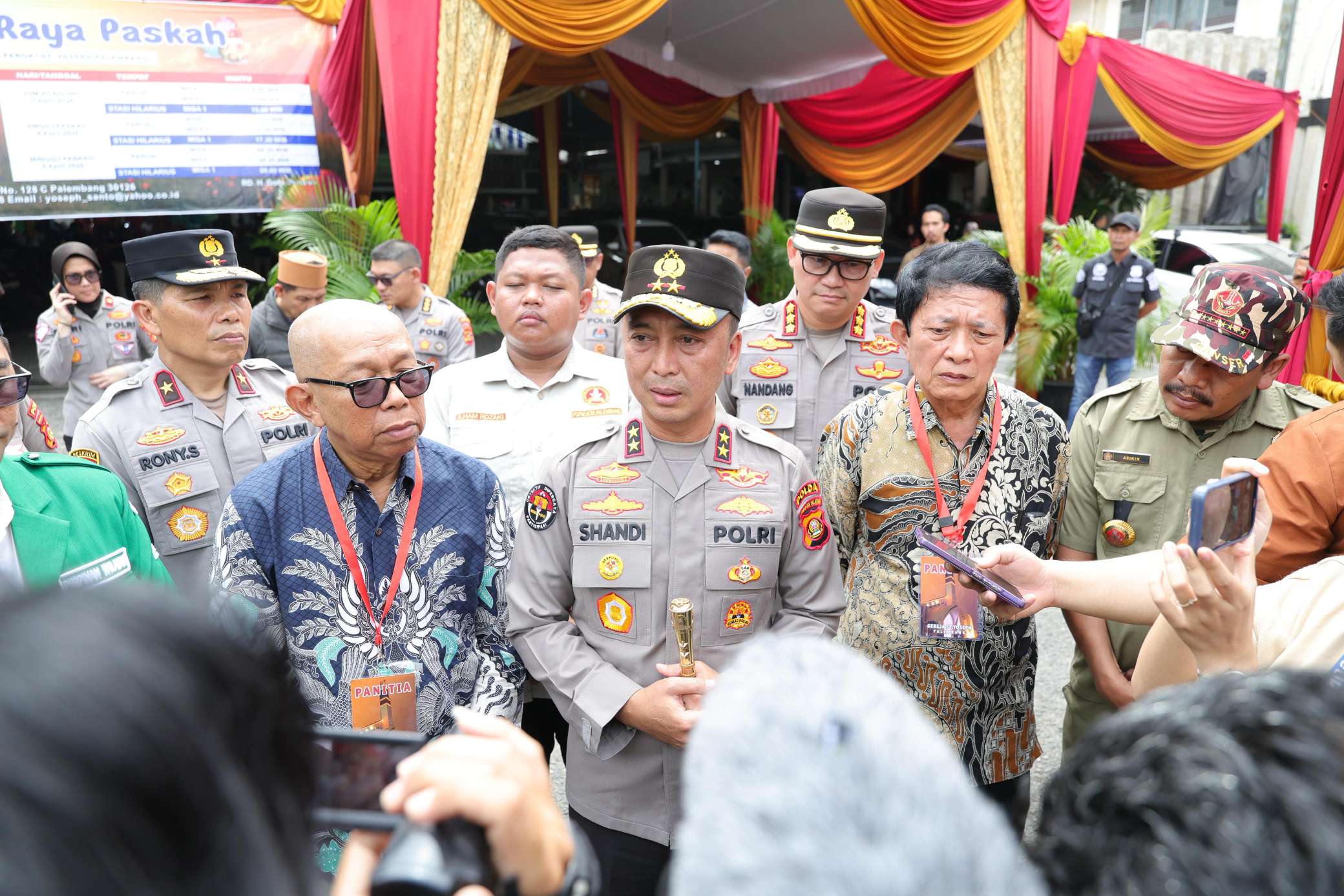 Pendekatan Humanis Warnai Pengamanan Paskah 2026 di Sumsel, Polisi Sapa Jemaat Langsung