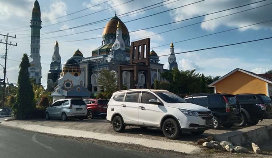 Masjid Abdul Kadim Ramai Didatangi Pengunjung, Sebagian Besar Pemudik