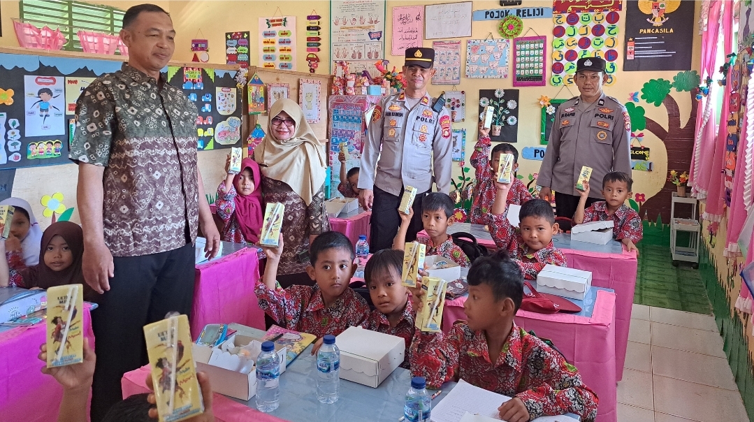 Dukung Program Presiden, Polsek Sungai Lilin Gelar Kegiatan Makan Siang Begizi