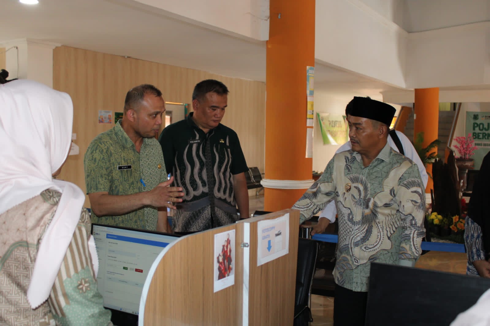 Keluarga Besar Dinsos Muba Sambut Hangat Kunjungan Wakil Bupati Kyai Abdur Rohman Husen