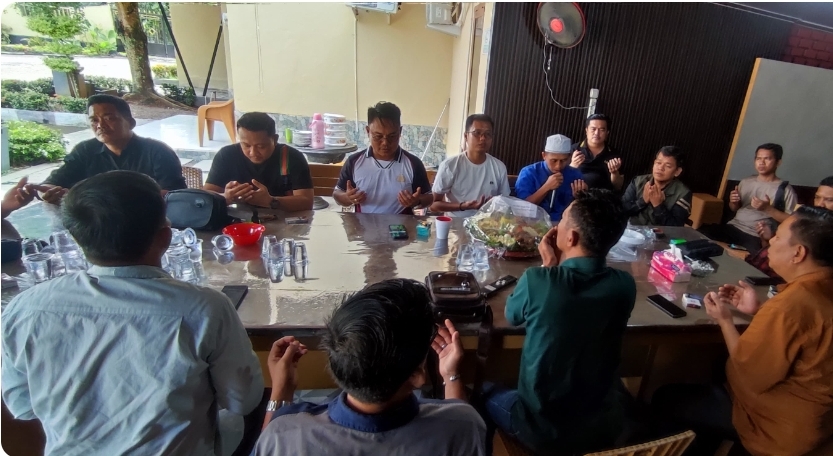 Tujuh Perampok Ditangkap, Kapolsek Sanga Desa Diganjar Nasi Tumpeng