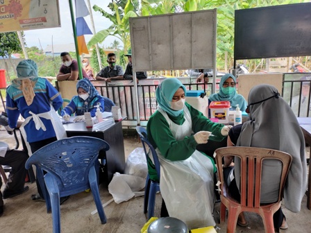 Ratusan Warga Jalani Vaksinasi Tahap Kedua