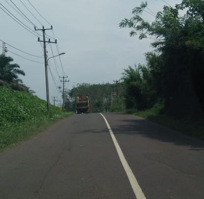 Tikungan Tajam, Kurang Rambu Lalin