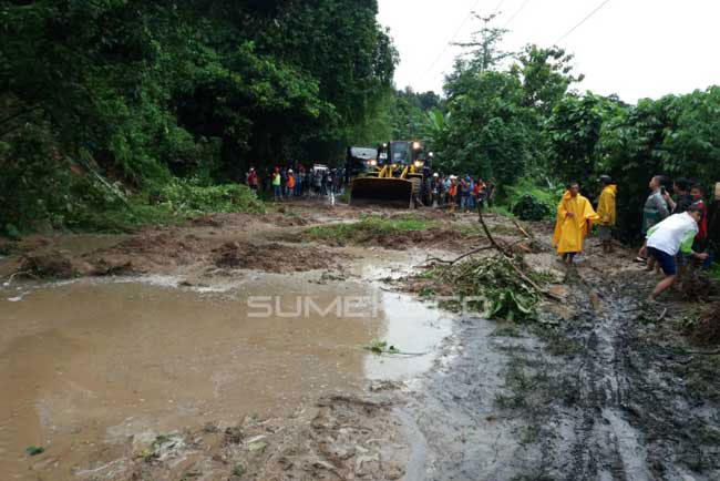 Curah Hujan Tinggi, Empat Daerah ini Waspada