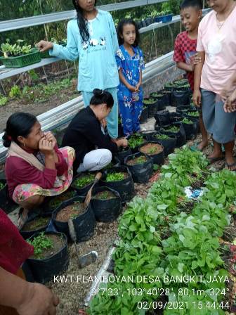 Polsek Sekayu Bersama IMMUBA, Salurkan Bansos Terdampak Covid-19