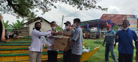 Kelompok Nelayan Desa Teluk Kijing 1, Dapat Bantuan Perahu Ketek