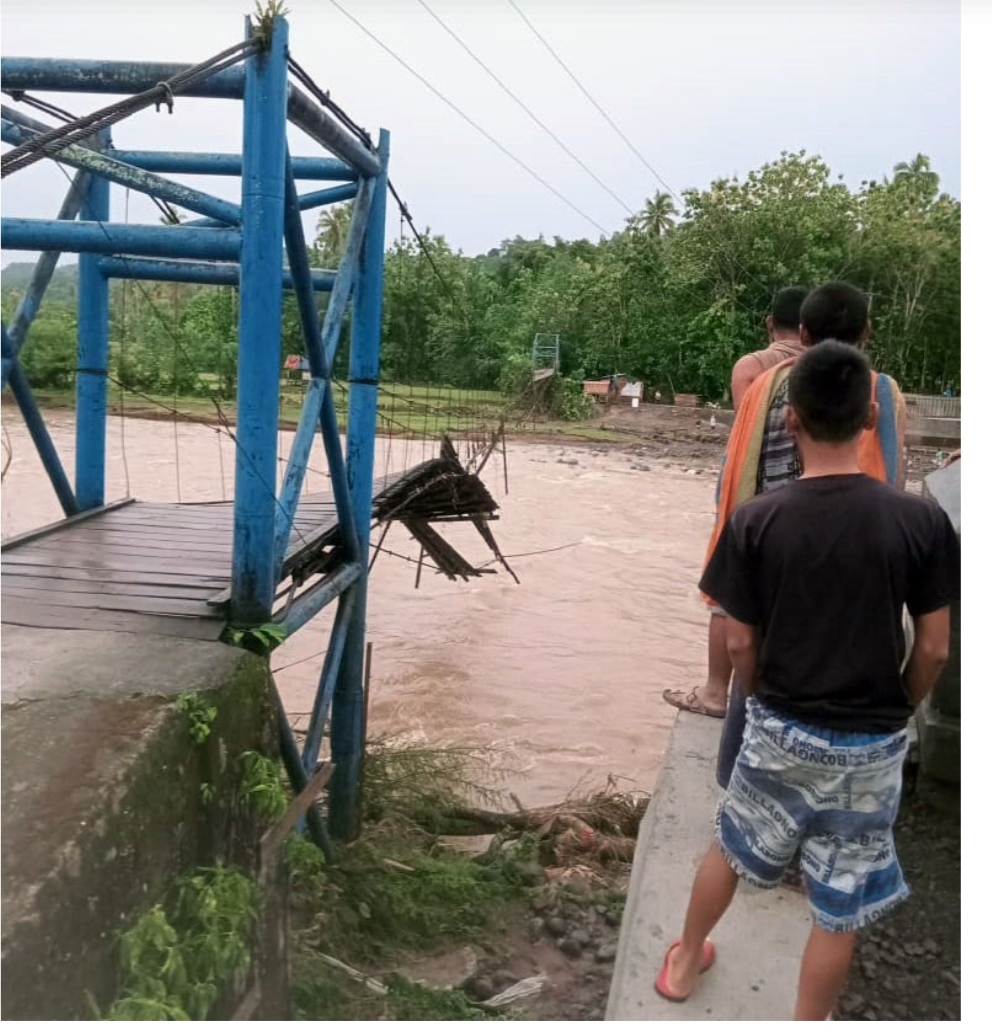 Ratusan Rumah Terendam Banjir, 1 Jembatan Gantung Putus