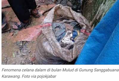 Bikin Geger, Ratusan Celana Dalam Wanita Ditemukan di Gunung Sanggabuana