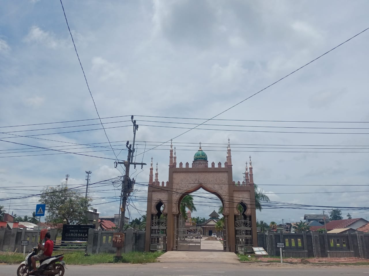 Masjid Agung Terlihat Lebih Gagah