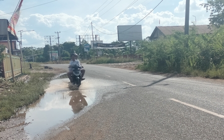 Air Menggenang di Badan Jalan