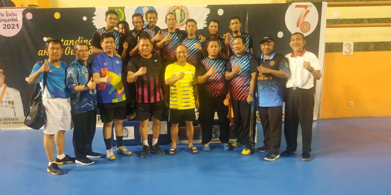 Tim Guru Sungai Lilin Sabet Juara Pertama Badminton