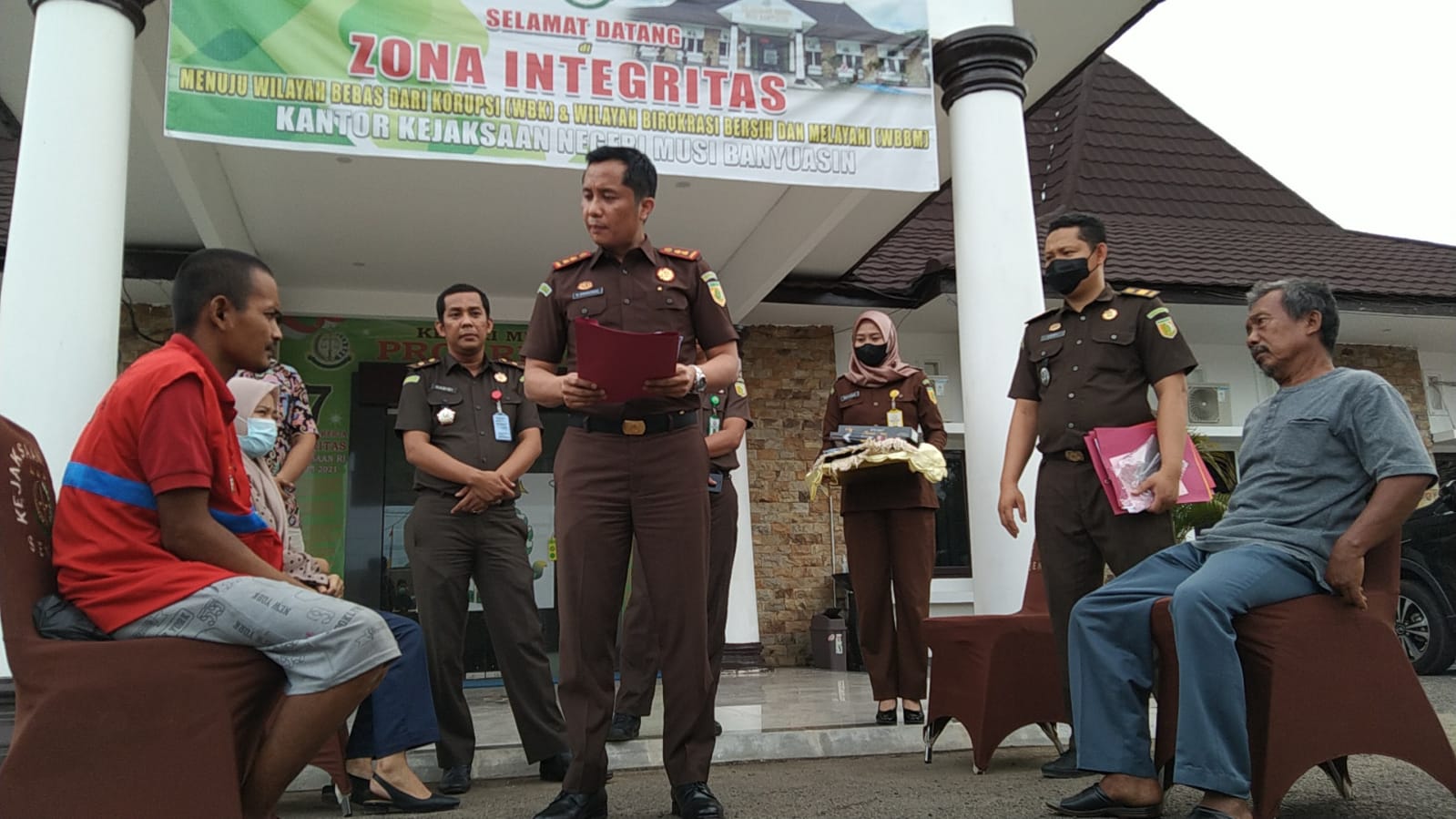 Perdana Kejari Muba, Penyelesaian 2 Perkara Secara Restorative Justice