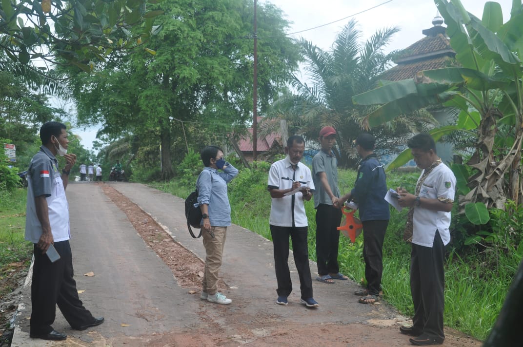 Sumber Rejeki Prioritaskan Bangun Jalan Dalam Dusun