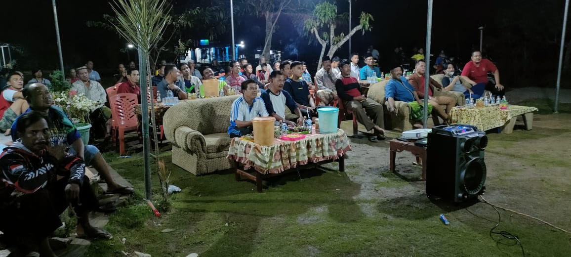 Camat & Kades Gelar Nobar Final AFF