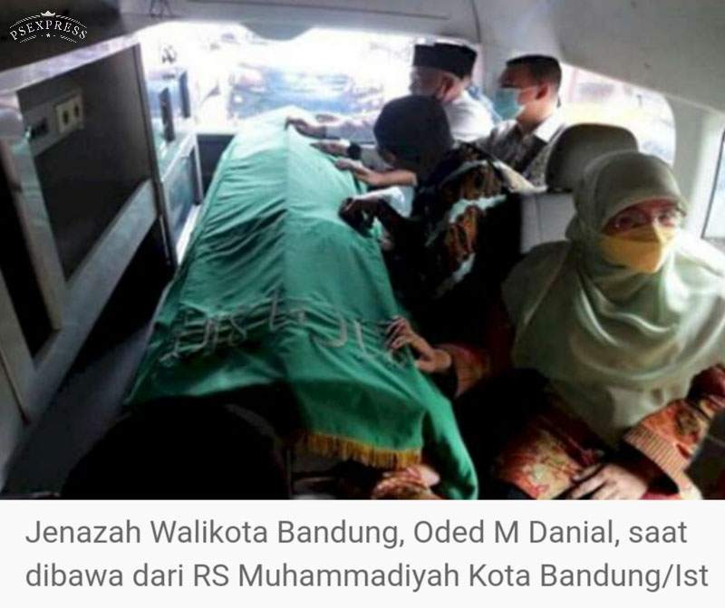 Jenazah Walikota Bandung Dimakamkan Malam Hari di Tasikmalaya