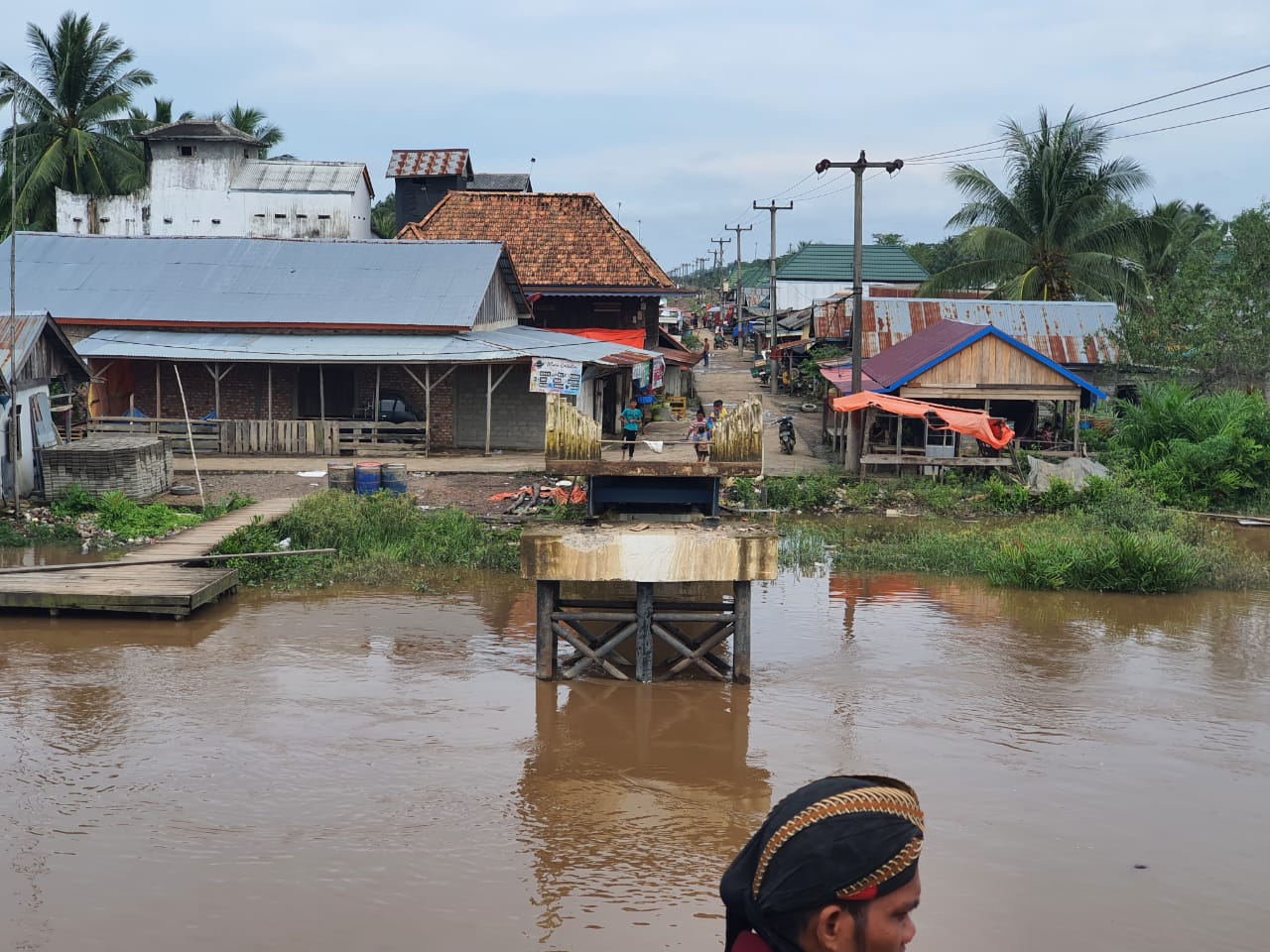 Jembatan Penghubung Primer 2 Ke Primer 8 Ambruk