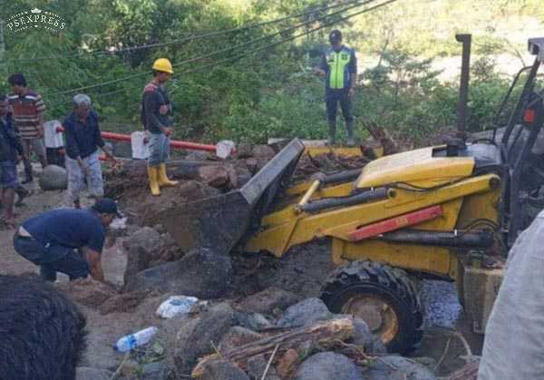 Badan Jalan Longsor, Satu Warga Belum Ditemukan