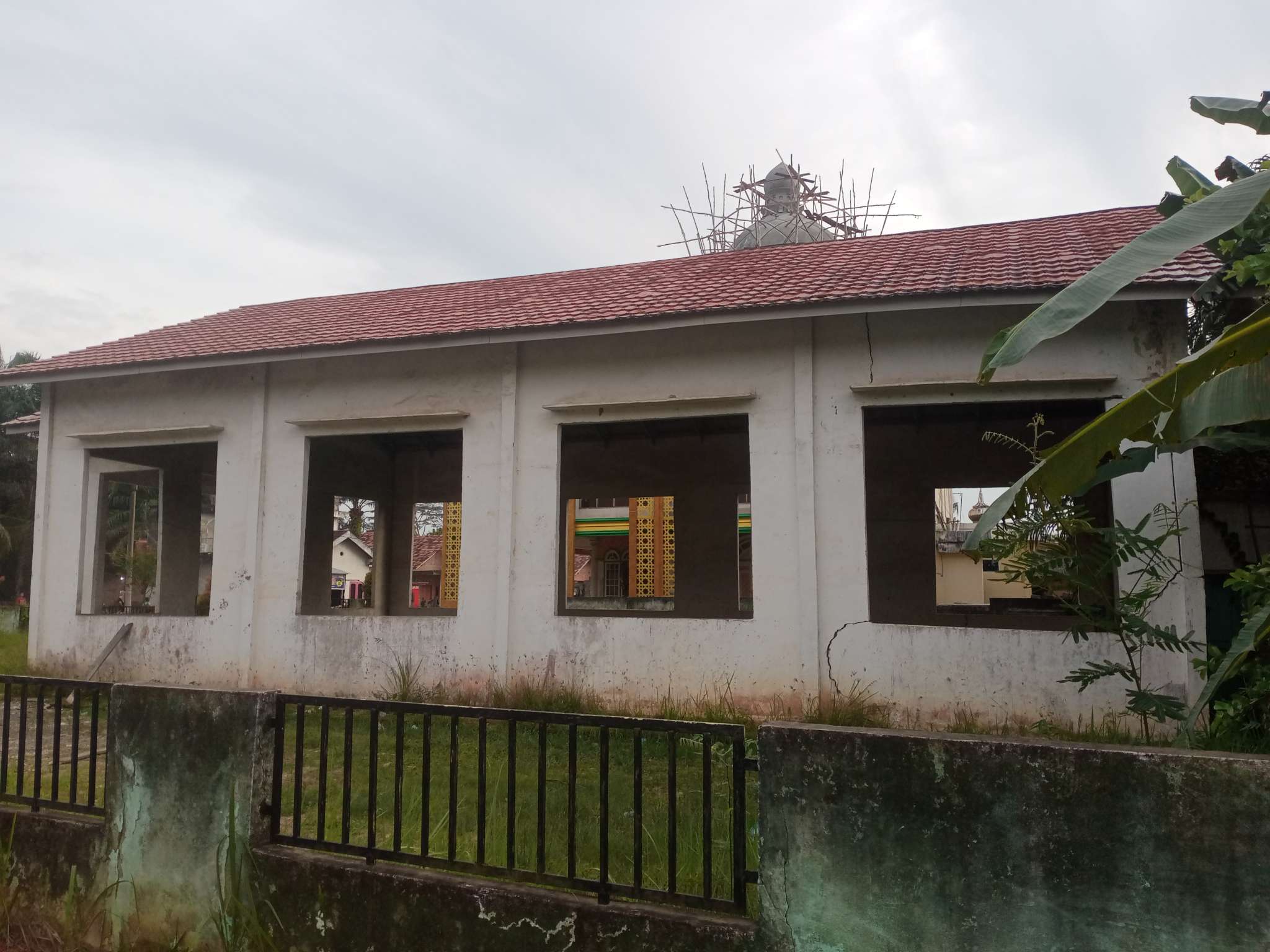 Balai Desa Pinang Banjar Berharap Perhatian