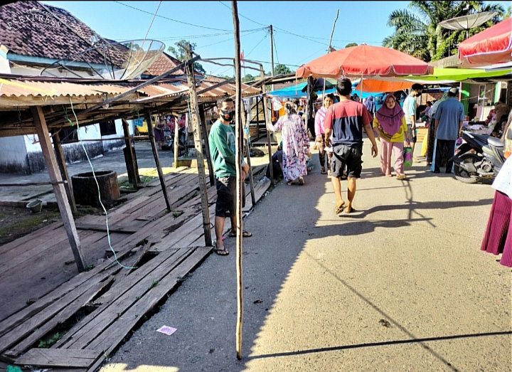 Pengunjung Pasar Terus Berkurang