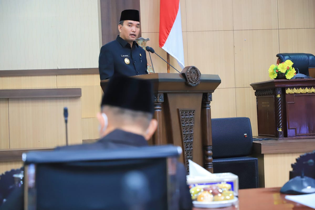 Plt Bupati Muba Sampaikan LKPJ Tahun 2021 ke DPRD