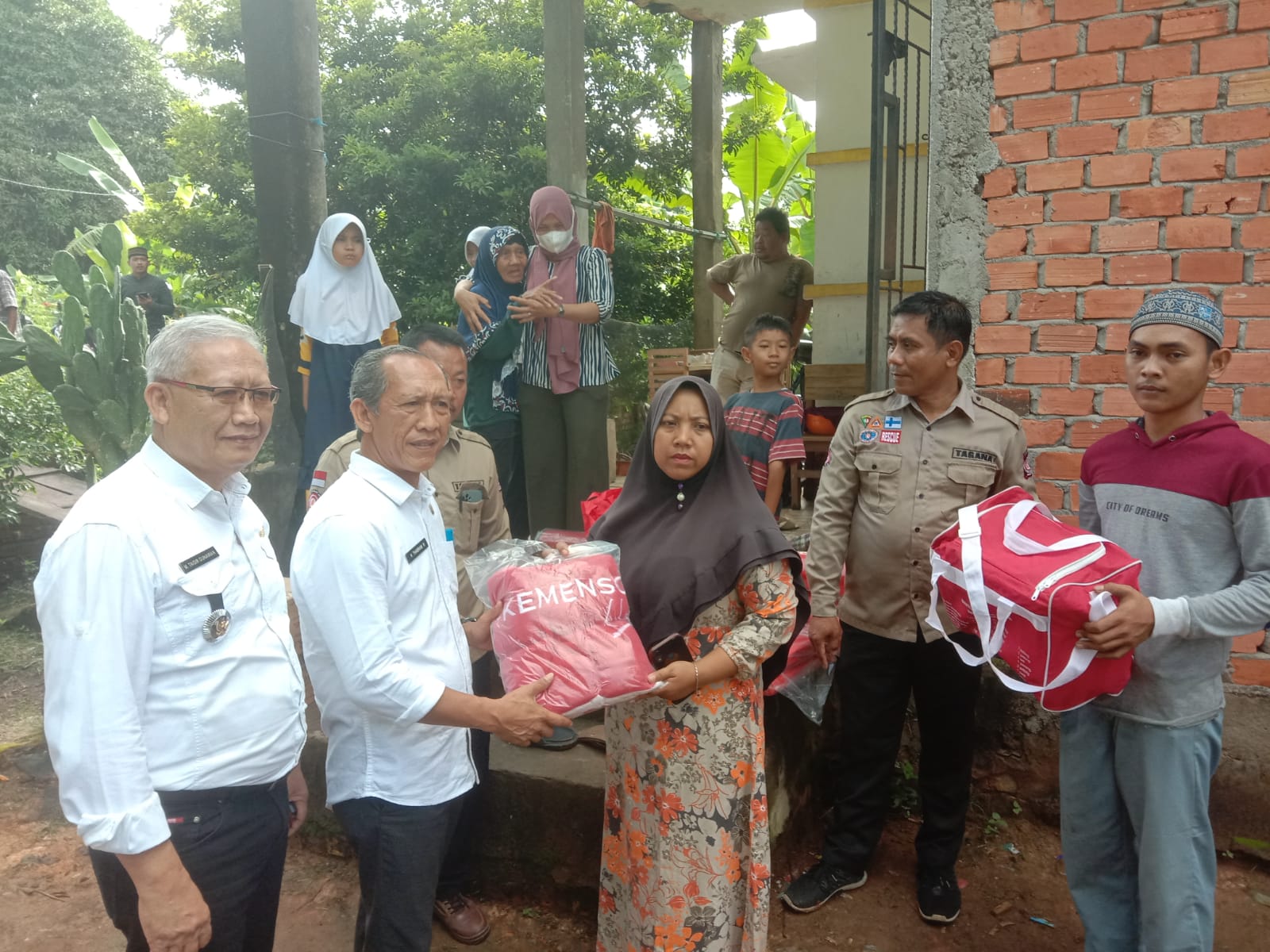 Menegangkan, Disambar Petir, Satu Rumah di Lumpatan Hangus Terbakar. Bagaimana dengan Penghuninya 