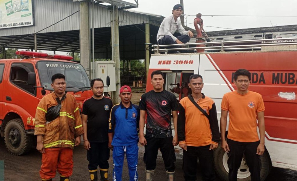 Sigap dan Tangguh, Tim Damkar dan BPPD Muba Berhasil Jinakkan Kobaran Api di Desa Epil