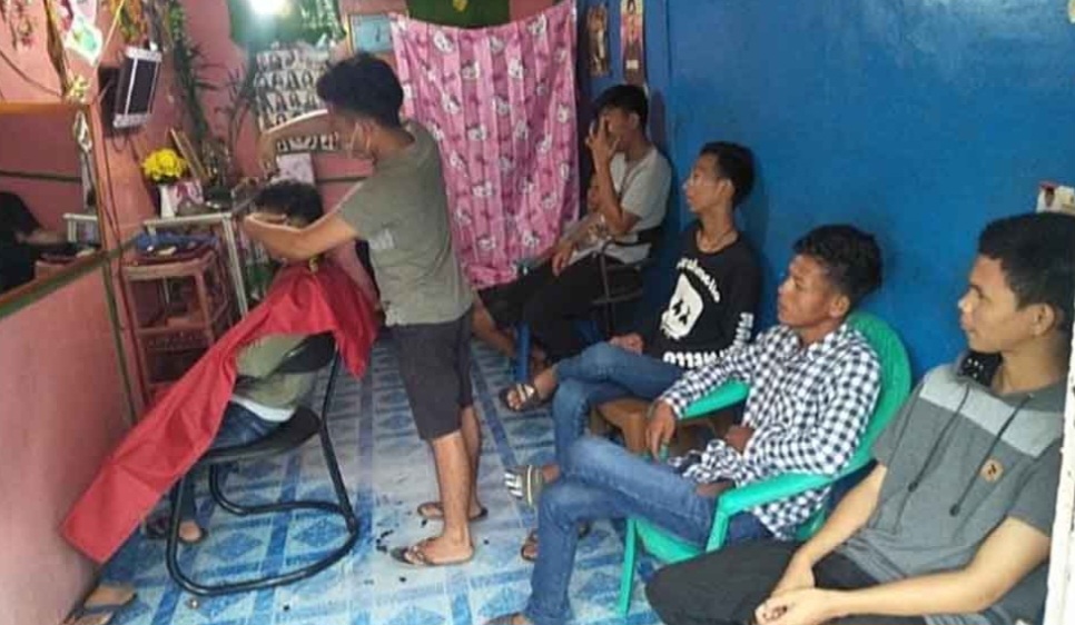 Jelang Berakhir Libur Semester, Usaha Pangkas Rambut di Muba Kebanjiran Orderan