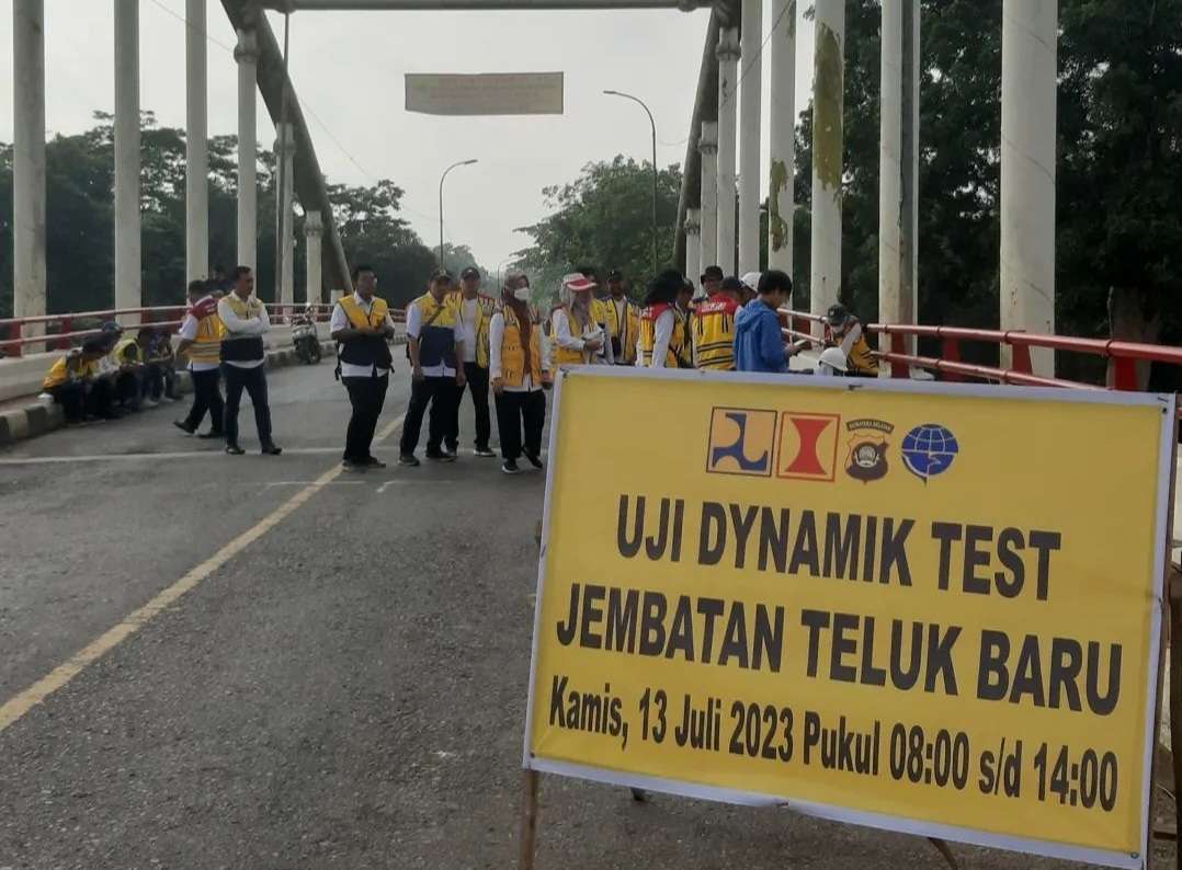 Uji Dynamik Test Jembatan Teluk Baru Selesai, Dishub dan Satlantas Muba Ikut Membantu 