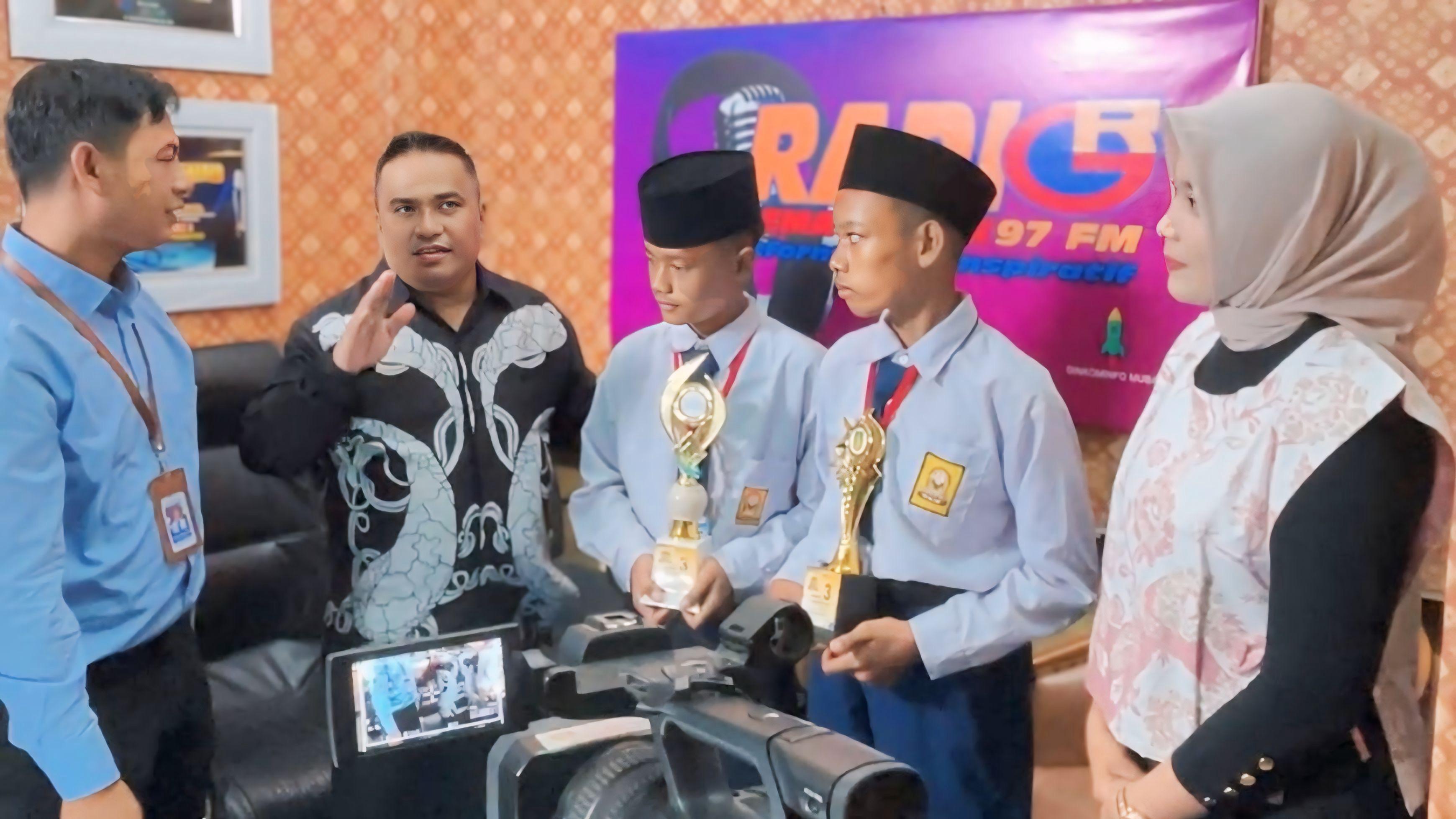 Live Podcast Gema Randik: SMP IT Insan Aqillah Juara Lomba Roket Air se-Kabupaten Muba