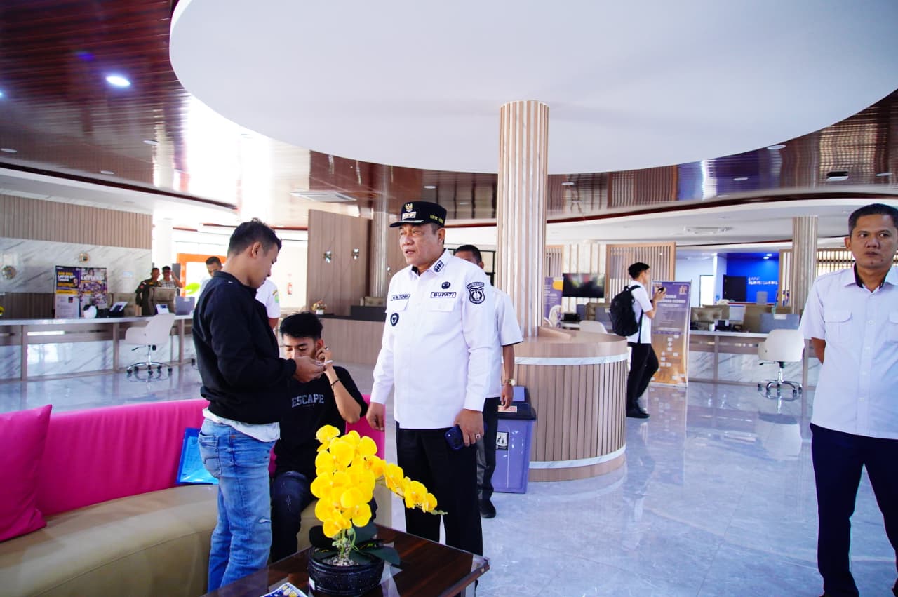 Hari Pertama Kerja, Bupati Muba Sidak Layanan Publik dan Evaluasi WFA ASN