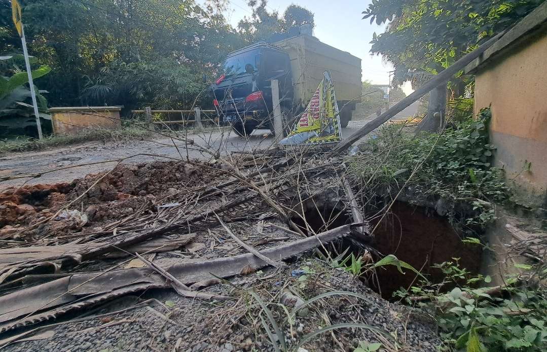 Kerusakan Jembatan di Jalan C2 - Dawas Makin Parah, Warga Berharap Segera Dilakukan Perbaikan
